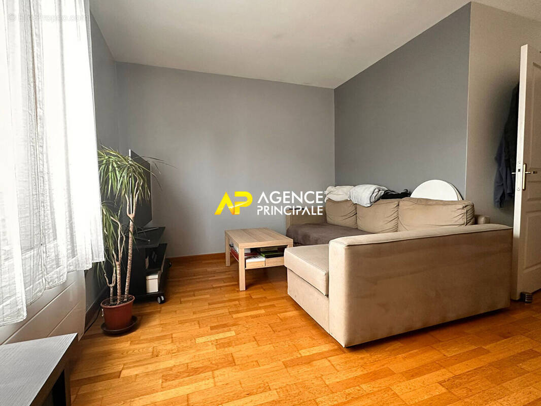 Appartement à SARTROUVILLE