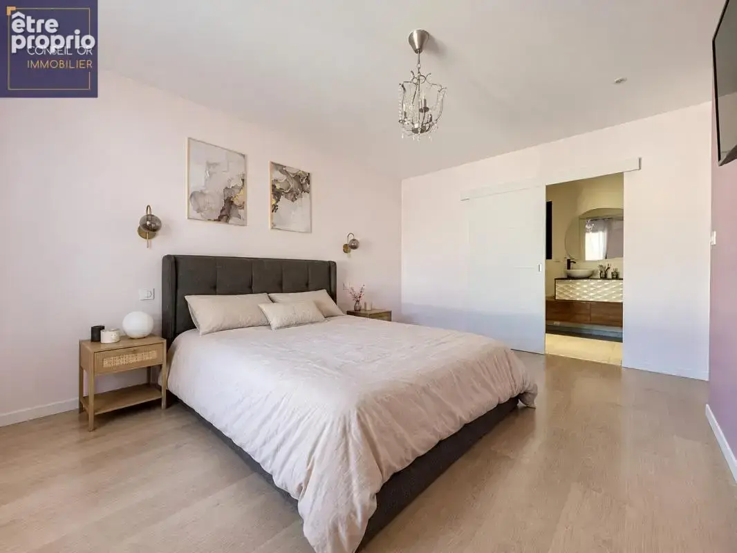 Maison contemporaine 126 m² – 5 pièces, 3 chambres, jardin et terrasse de 40 m² – Sérézin-du-Rhône - photo 8