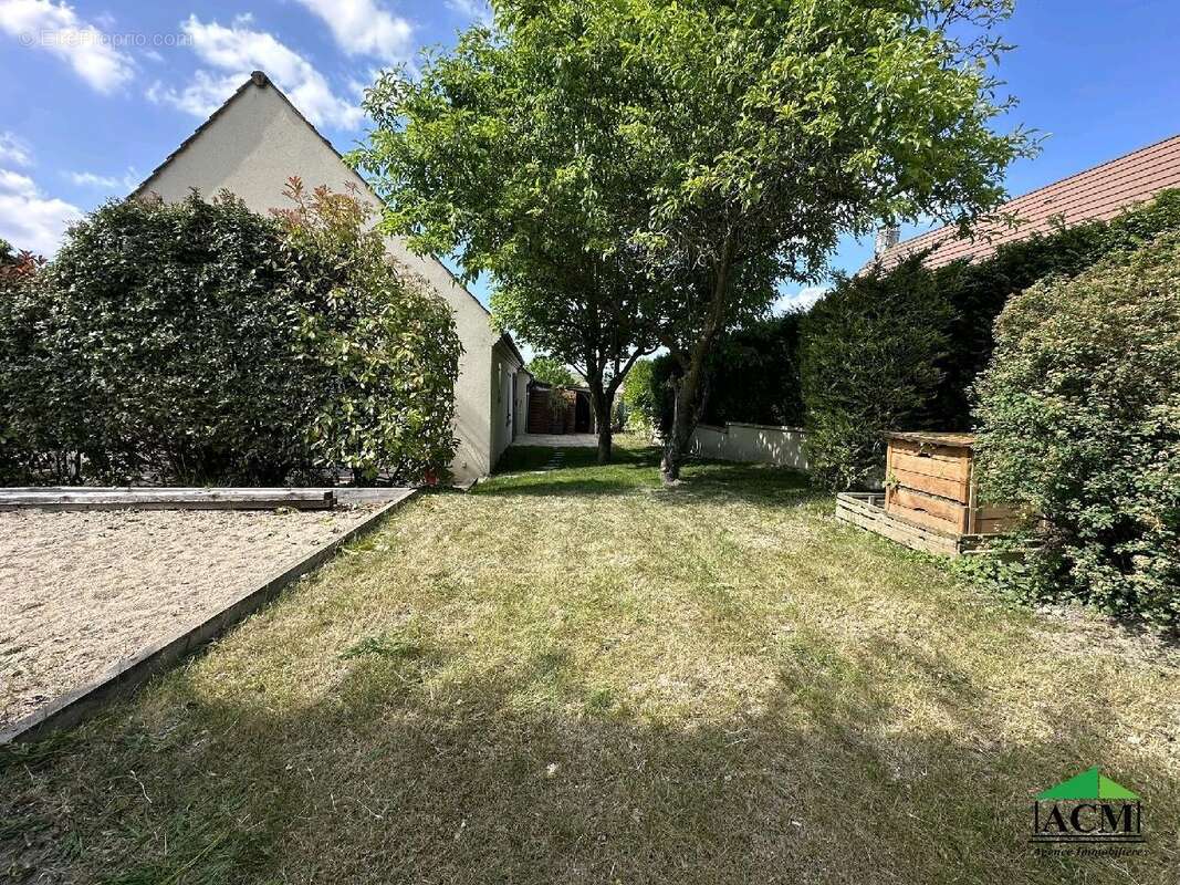 Maison à MERY-SUR-OISE