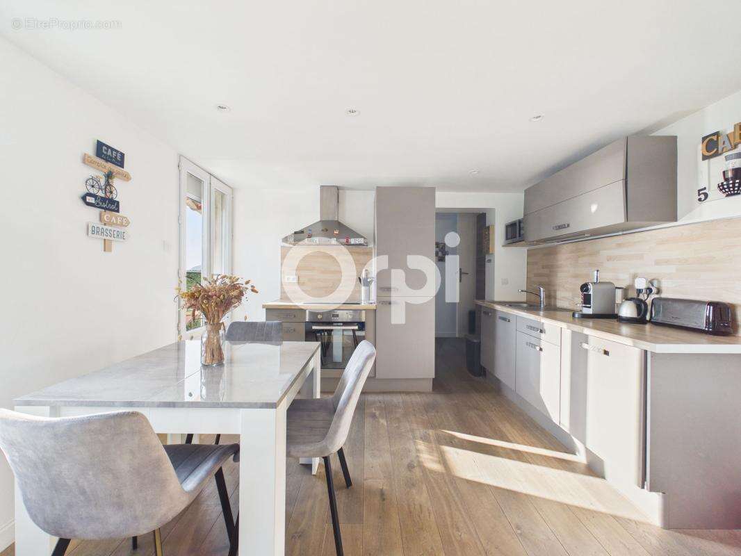 Appartement à MANDELIEU-LA-NAPOULE