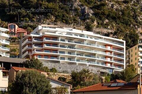 Appartement à ROQUEBRUNE-CAP-MARTIN