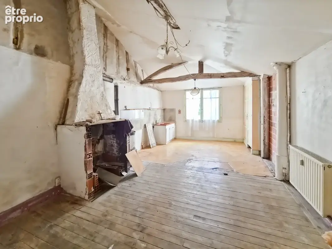 Maison de rue - Immeuble de 205m2 avec cave et jardin à Vic-Fezensac - photo 6