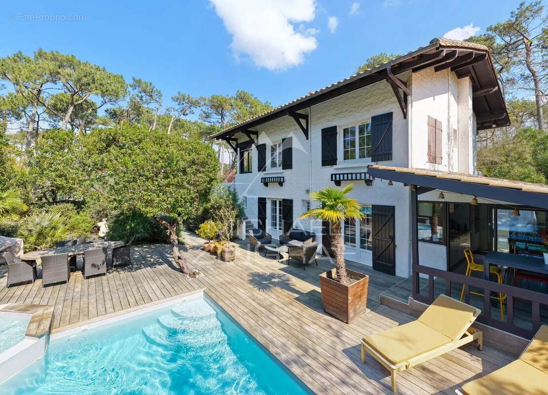 Maison à LE BOUSCAT