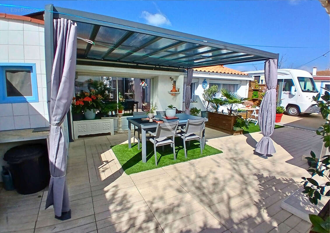 Maison à BEAUVOIR-SUR-MER