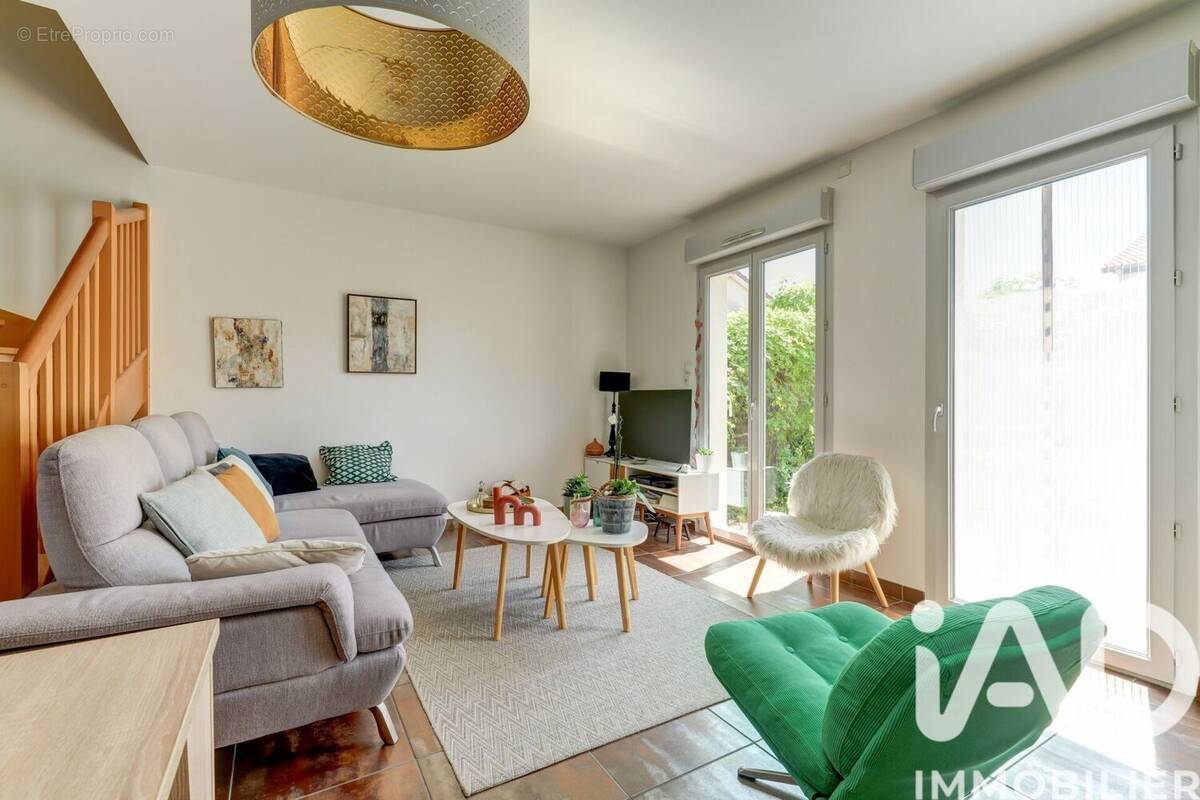 Photo 1 - Maison à CORBAS