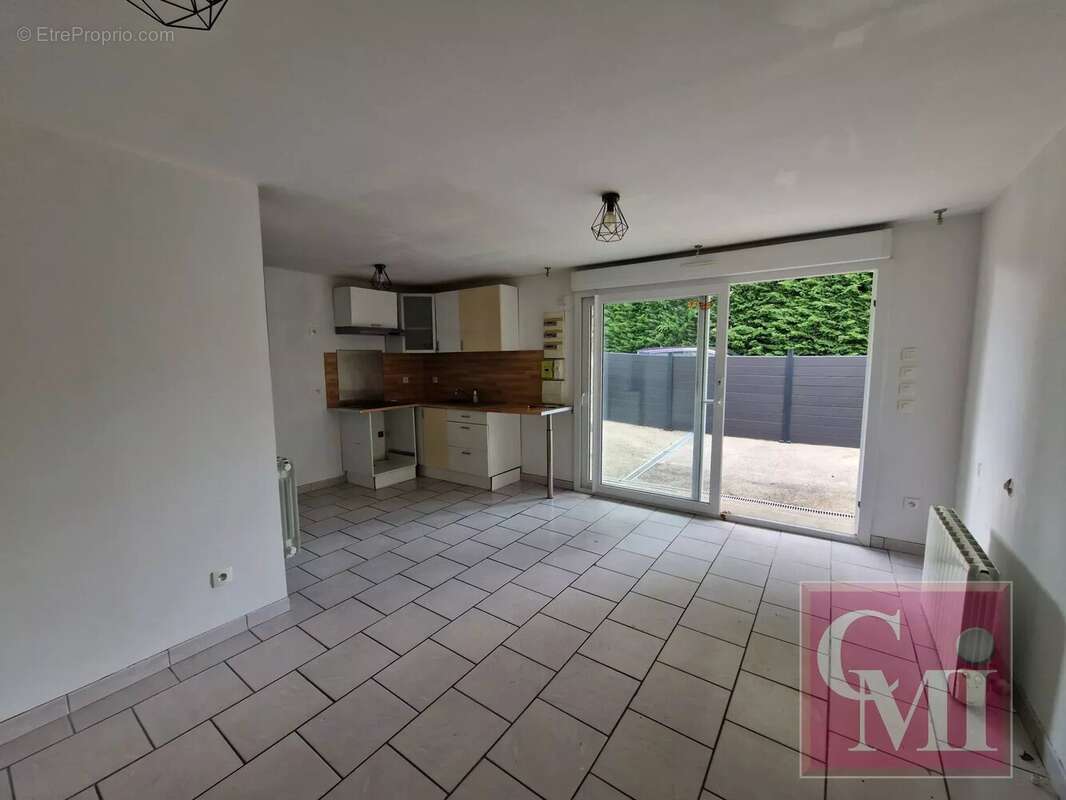 Appartement à BREUILLET