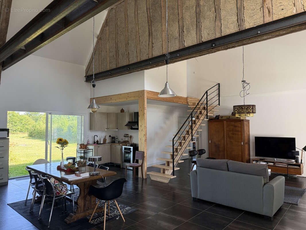 Maison à PIERREFITTE-ES-BOIS