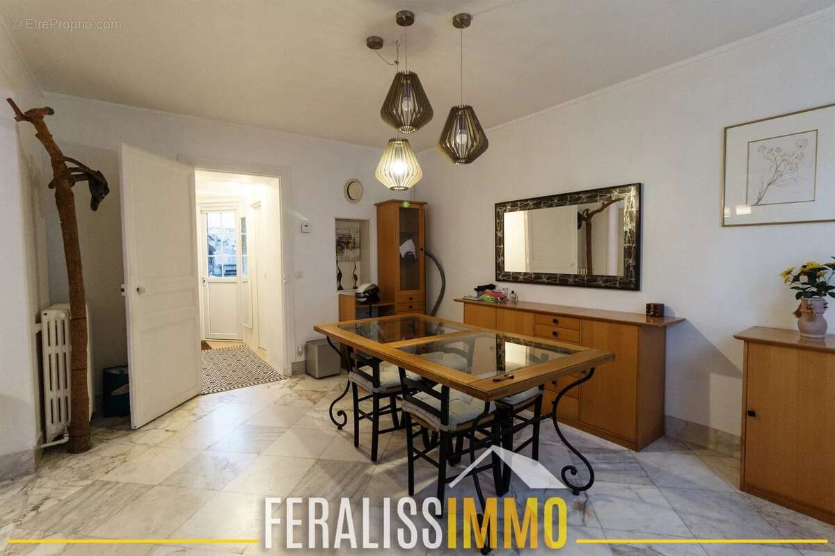 Maison à VAUX-SUR-SEINE