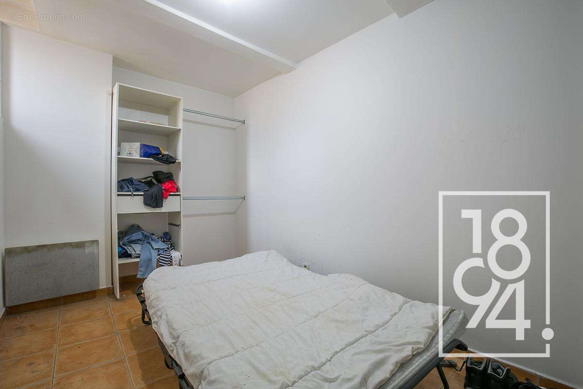 Appartement à MARSEILLE-2E