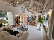 Maison à POUILLY-SOUS-CHARLIEU