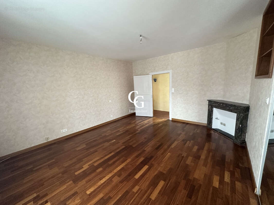 Maison à VIEILLEVIGNE