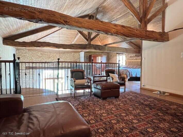 Maison à CELLEFROUIN