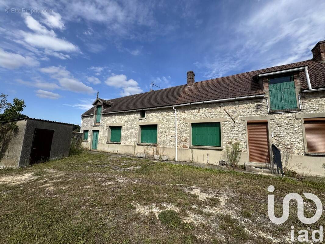 Photo 1 - Maison à HOUDAN