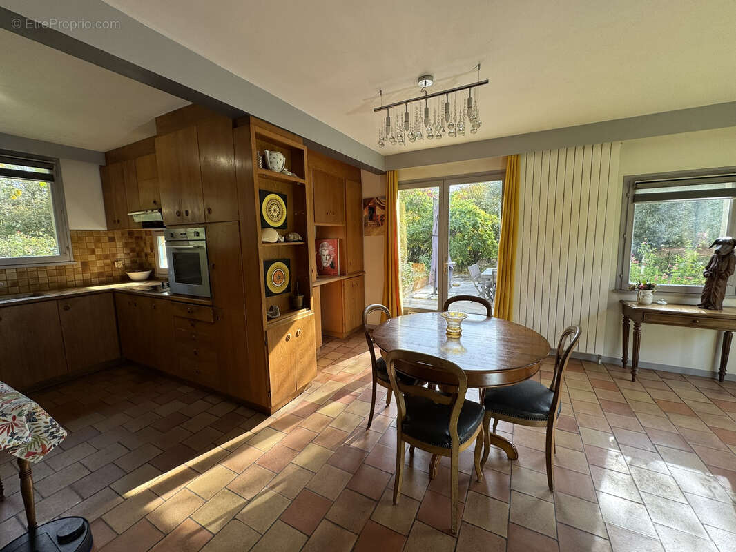 Maison à EQUEMAUVILLE