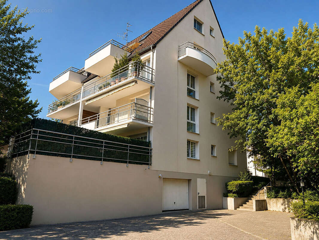 Robertsau : T3 avec balcon de 12 m² , cave et garage fermé disponible - photo 7