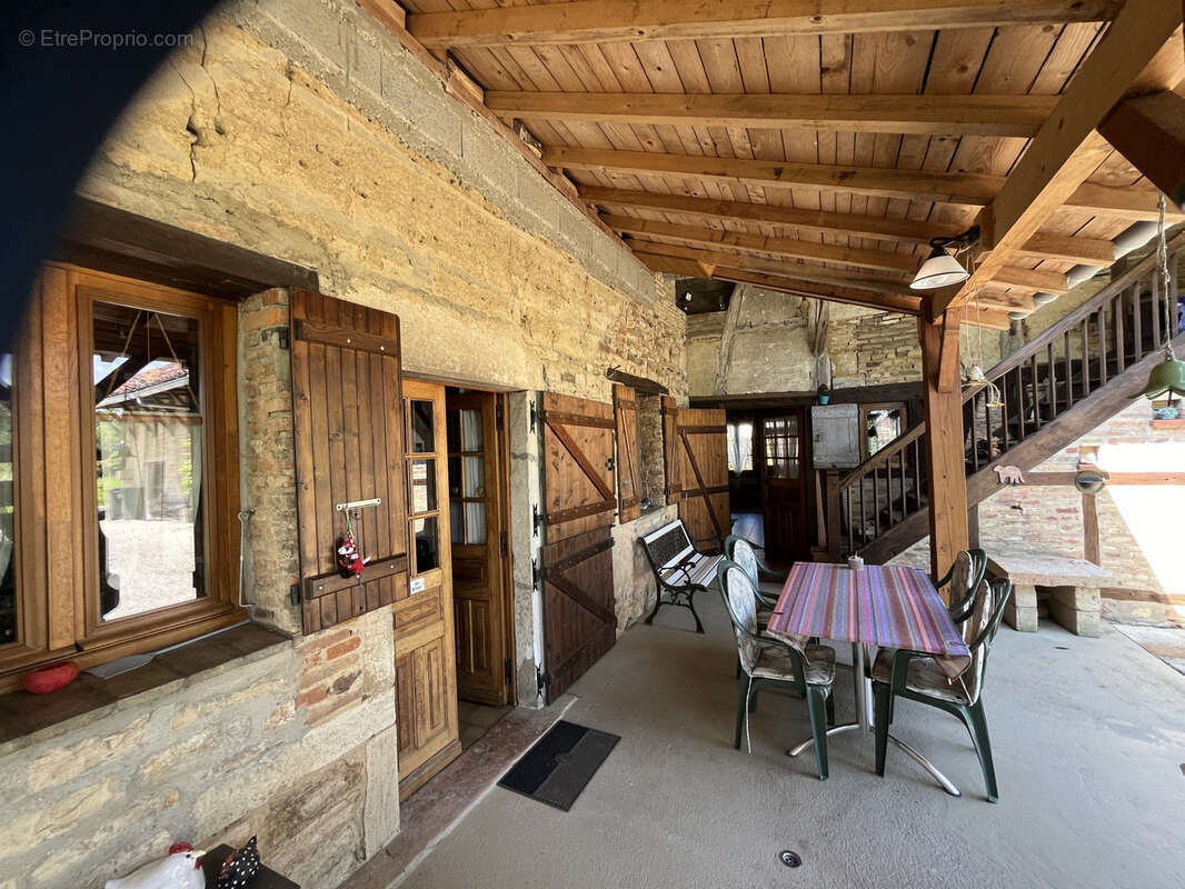Maison à ROMENAY