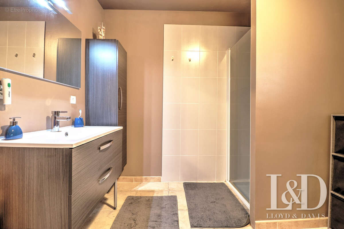 Maison à MEJANNES-LE-CLAP