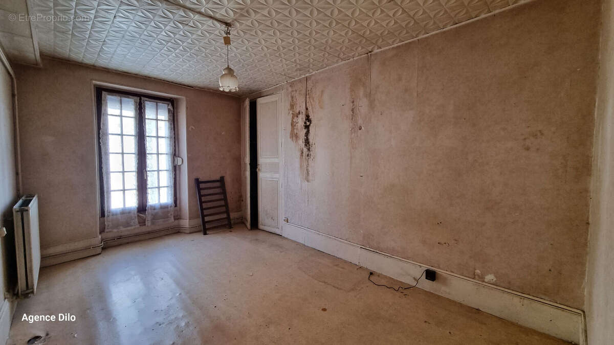 Maison à CHEU