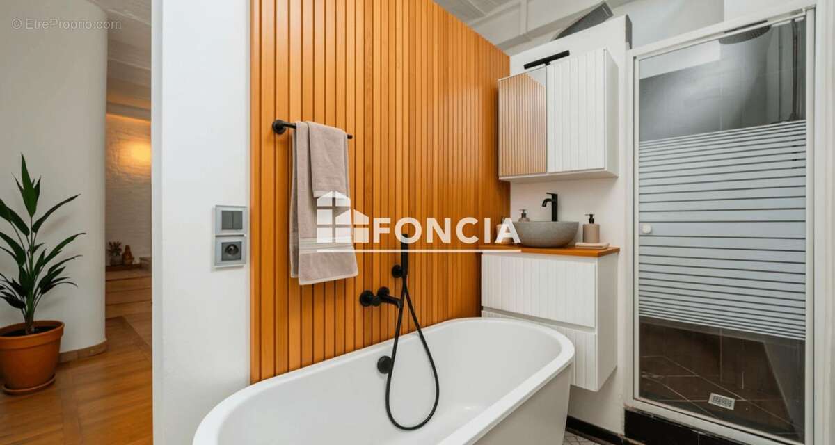 Appartement à MONTROUGE