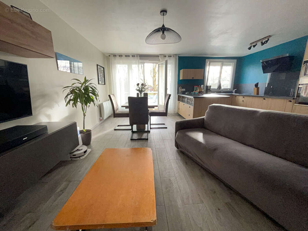 Appartement à MONTIGNY-LE-BRETONNEUX