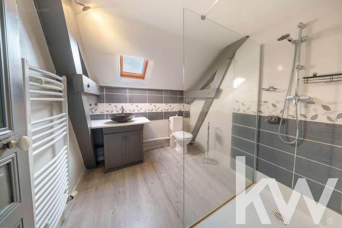 Maison à SAINT-YORRE