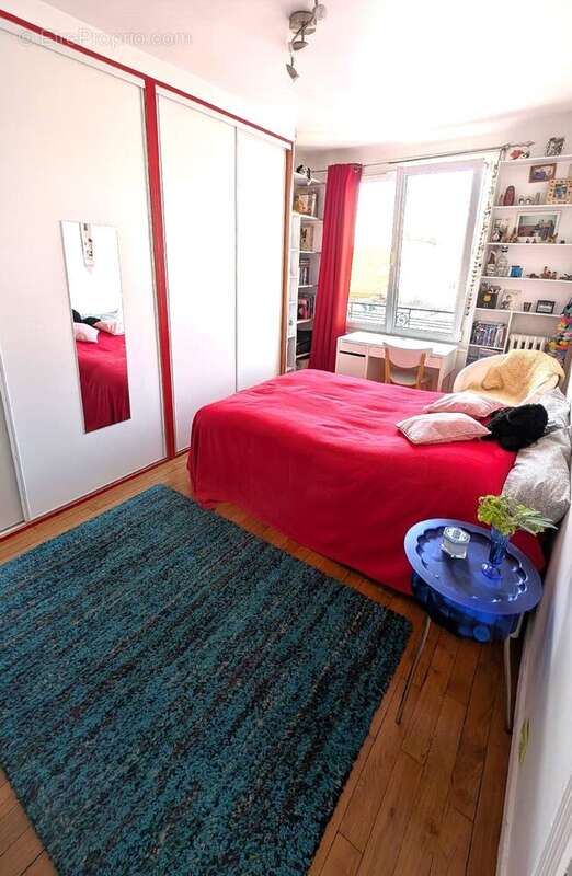 Appartement à PARIS-20E