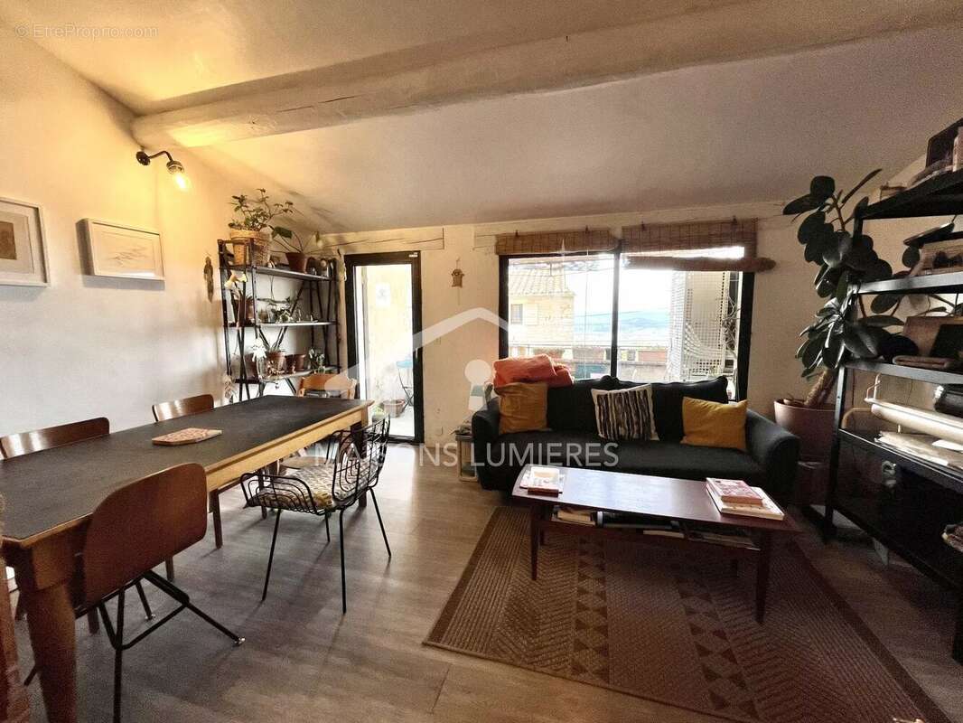 Maison à BONNIEUX