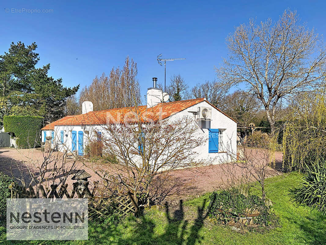 Maison à SAINT-URBAIN