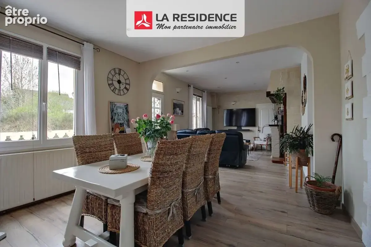 Maison 154 m² à Oissel  - photo 4