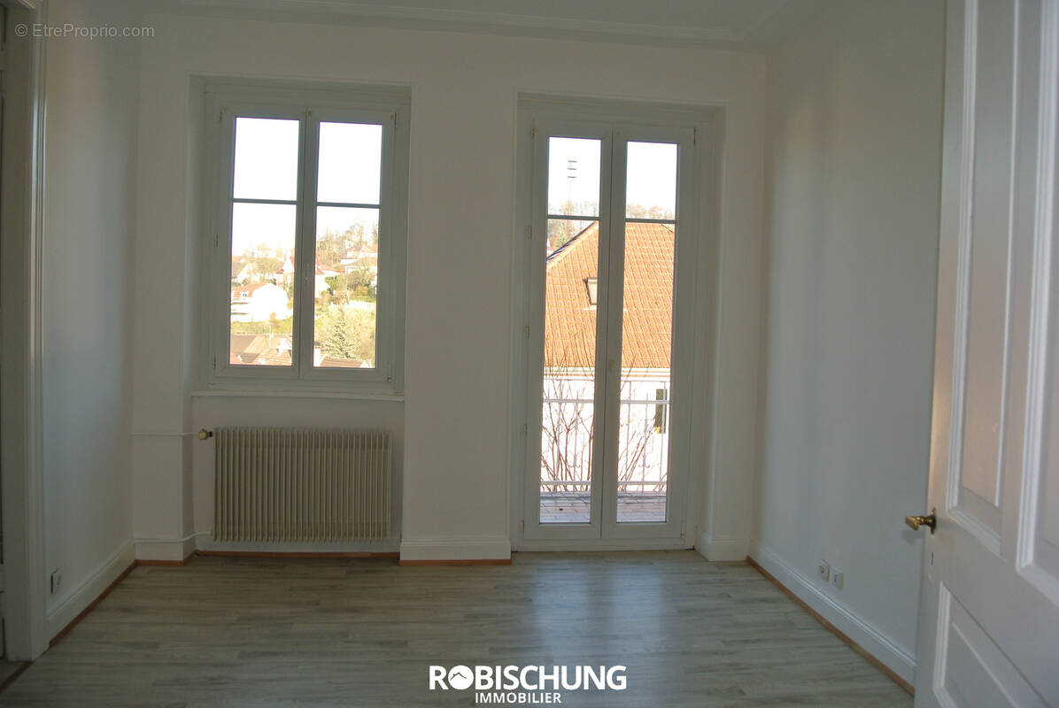 ALTKIRCH : Appartement dans maison de maître - photo 4
