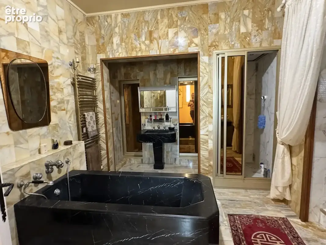 Ghisonaccia   maison de caractère avec fort potentiel   terrain de 2 705 m2   piscine intérieure - photo 8