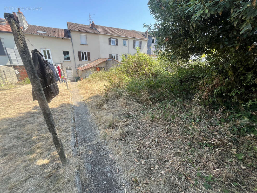 Appartement de Type 3 avec petit jardin rue de Rochechouart - photo 7