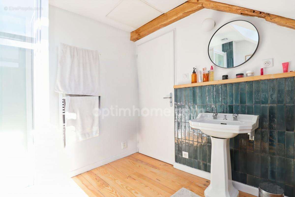 Maison de Charme - 132 m² - 6 pièces - 4 Chambres - Carport Double - Terrain 1256 m² -SAINT HILAIRE LA TREILLE (87) - photo 20