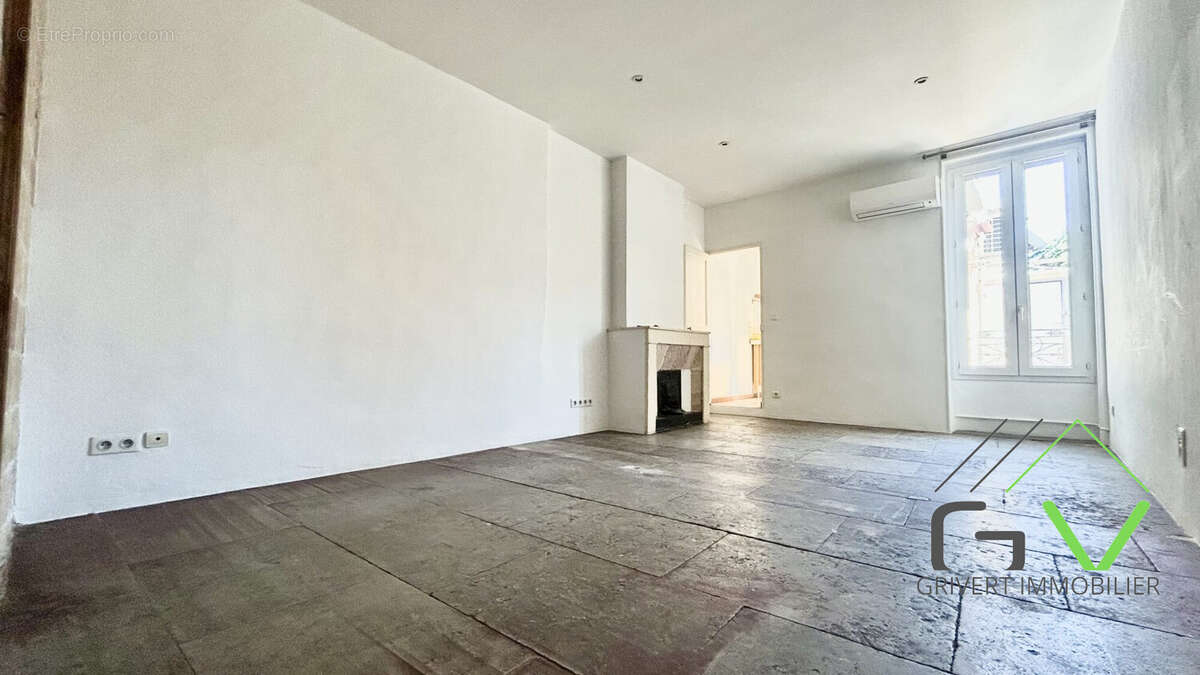 Appartement à NIMES