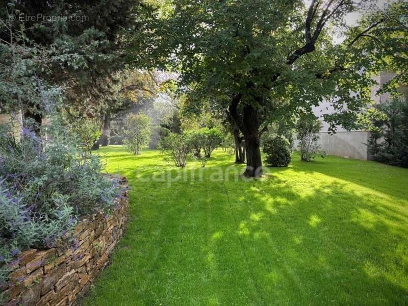 Á UZES (30) Propriété d’Exception à Deux Pas de la Place aux Herbes - photo 20