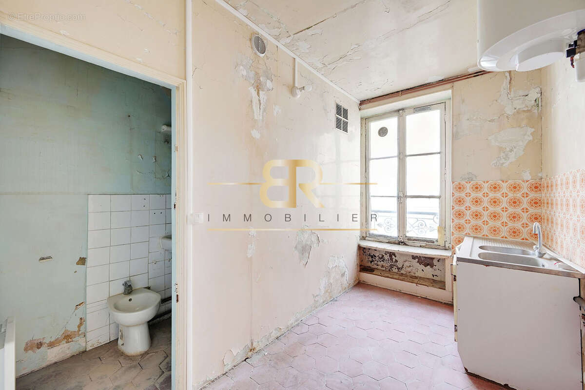 Appartement à PARIS-18E