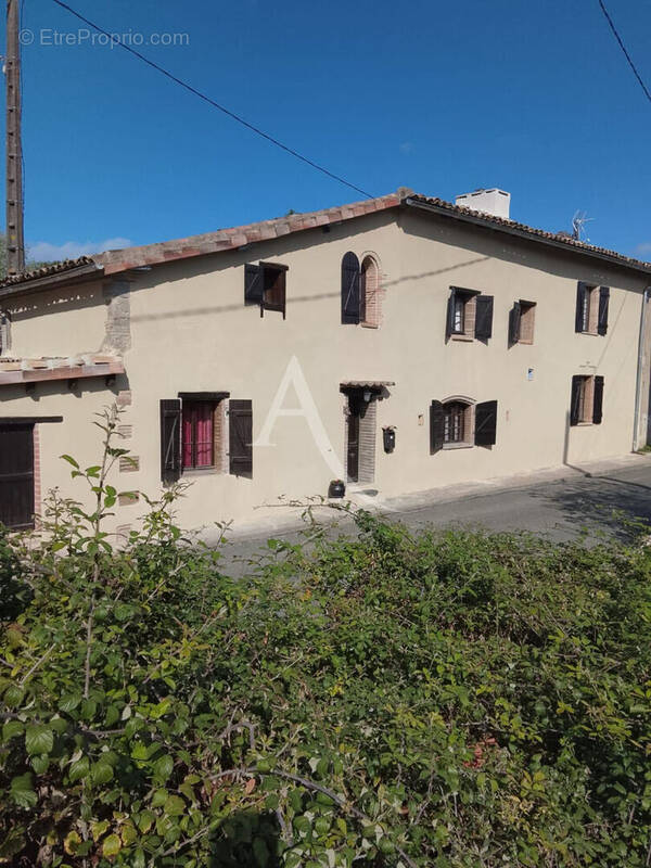 Maison à SAINT-URCISSE