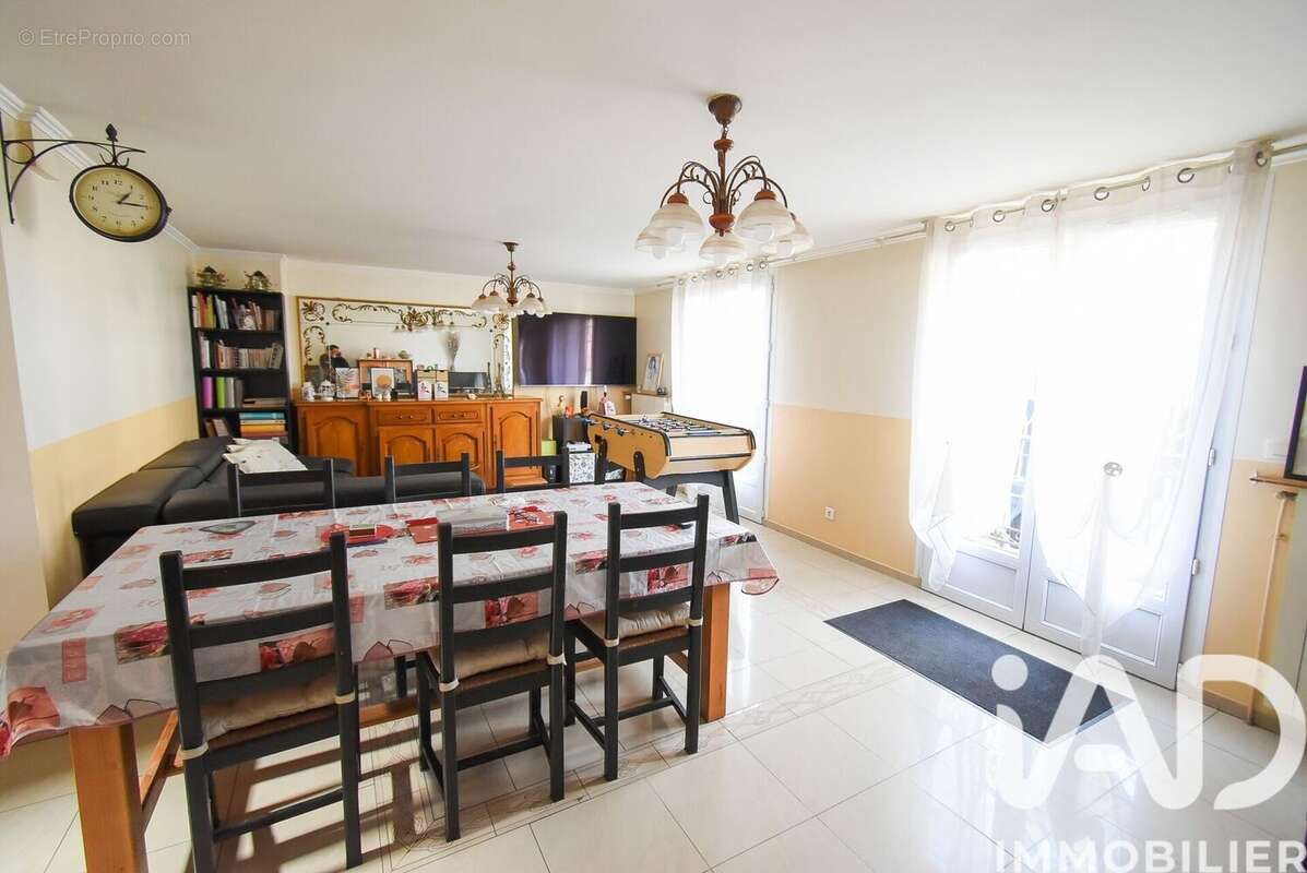 Maison 126 m² à Gagny  - photo 3