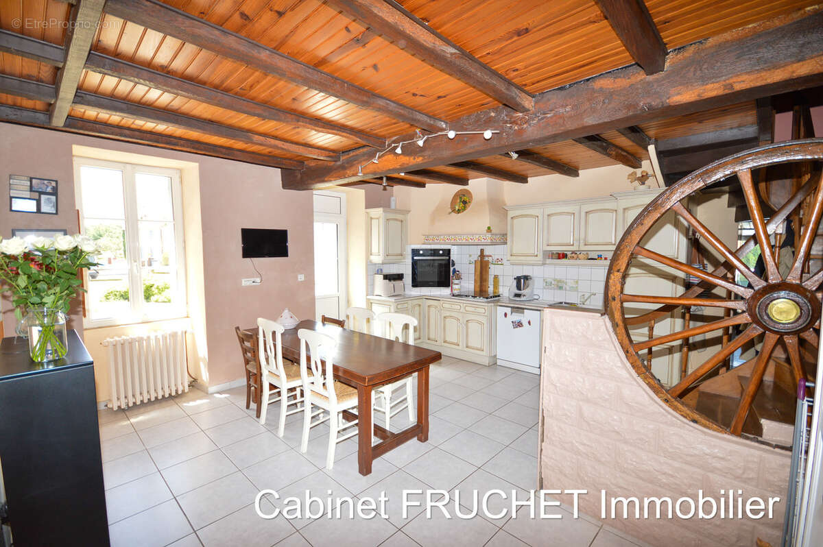 Charme et caractère pour cette jolie maison - photo 5