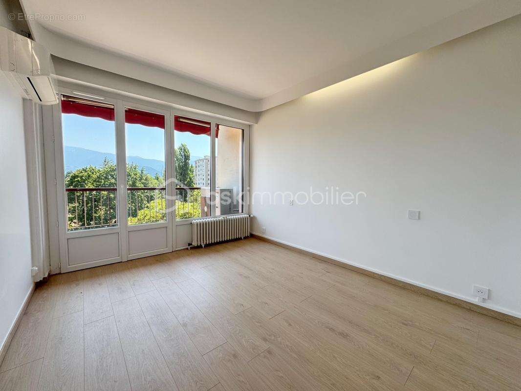 T4 traversant de 107,69 m², 3 chambres avec vue, rénové - photo 15
