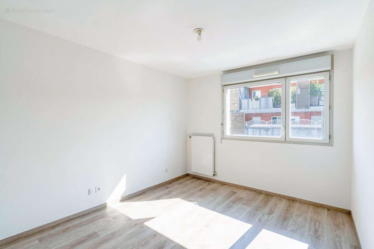 Appartement 84 m² à Meyzieu  - photo 8