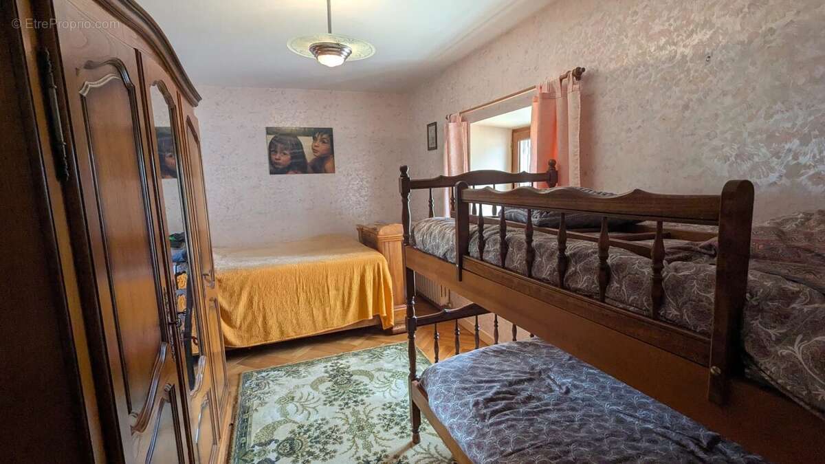 Charmante maison de village offrant 4 chambres à Saulgé - photo 11
