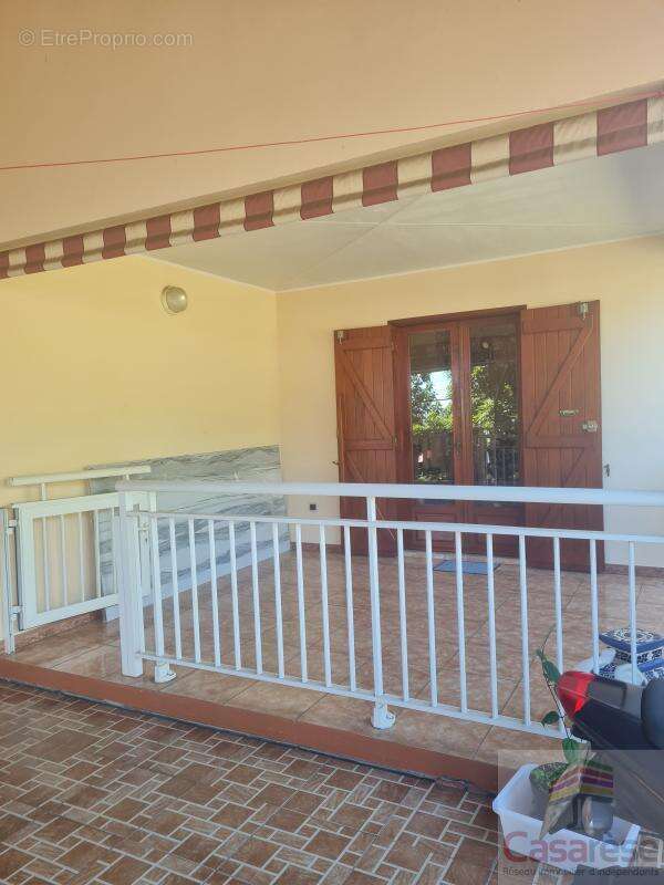 Maison 160 m² à La Possession  - photo 10