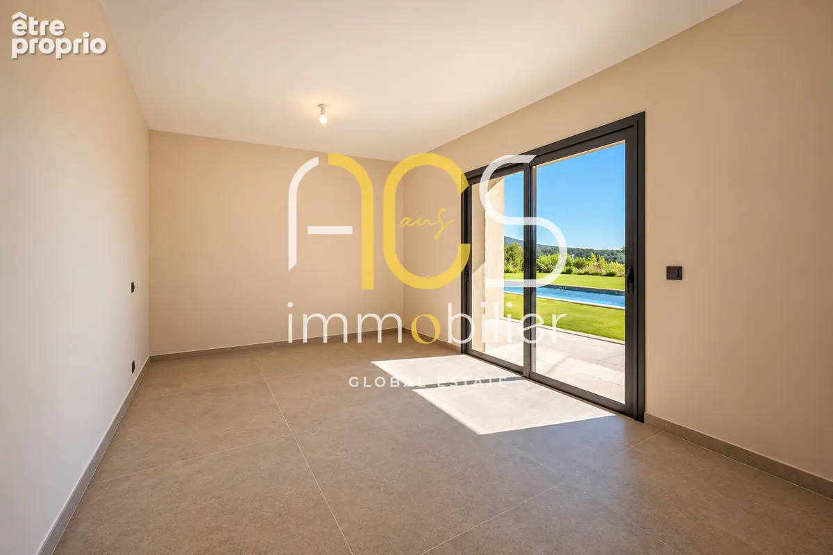 GRIMAUD - Villa vue mer, 5 chambres et piscine - photo 10