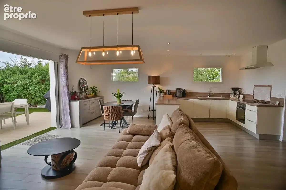 VILLENEUVE-LOUBET - Villa récente 4 Chambres – 120 M² – Piscine – Proche village - photo 2