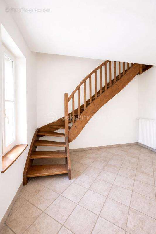 Maison à VALREAS