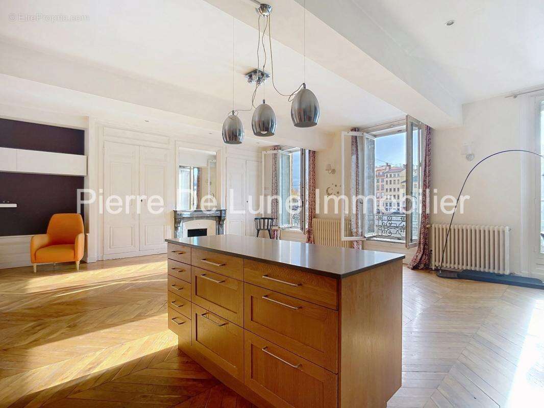 Appartement à LYON-1E