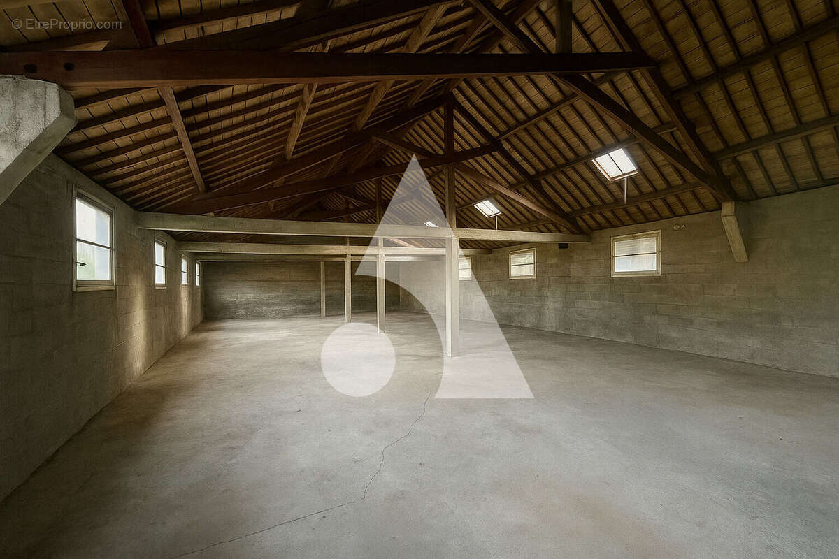 Maison à LOCOAL-MENDON