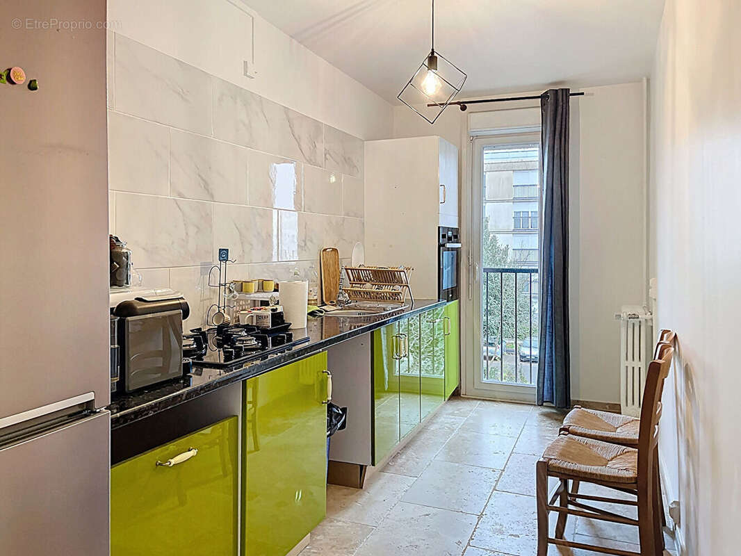 Appartement à FONTENAY-LE-FLEURY