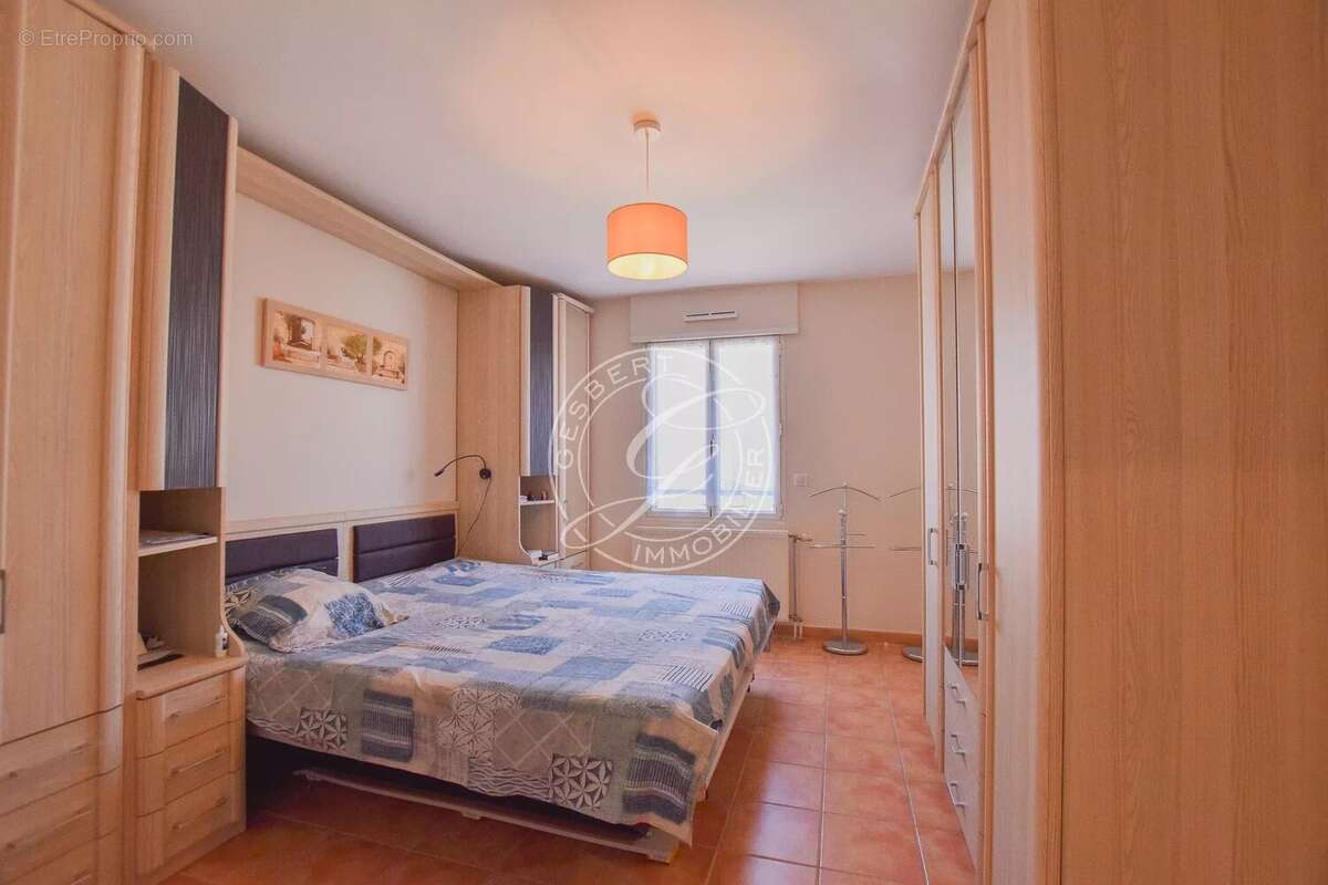 DRAGUIGNAN – Appartement T5 de 123 m² habitables avec véranda, ascenseur et parking privatif - photo 11